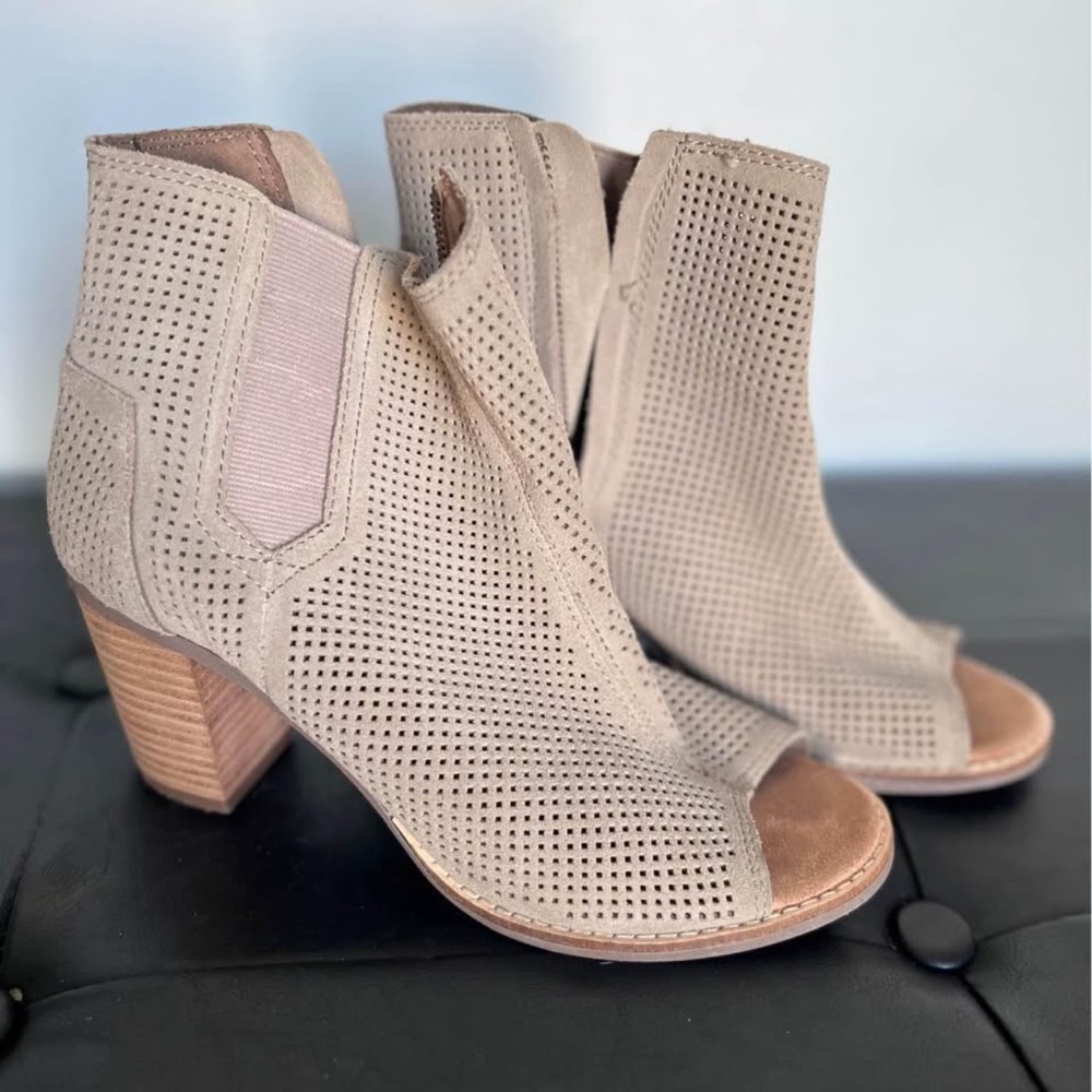 Toms Beige Perforated Heeled Ankle Boots